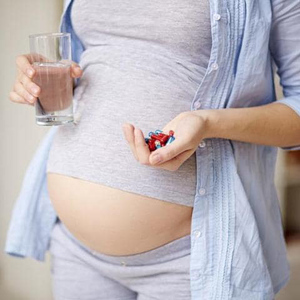 吃孕婦綜合維他命想吐怎麼辦？孕初期營養補充方法